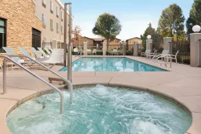 Holiday Inn Express & Suites Merced - Yosemite Natl Pk Area by IHG - Pool