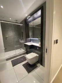 Marvelous 3 Bed Penthouse in KewBridge - Salle de bain
