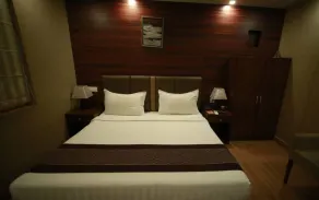 Hotel Comfotel Kolkata - Chambre