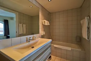Four Points Flex by Sheraton Koge - Bathroom