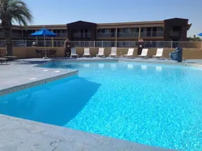 Americas Best Value Inn Hanford - Pool