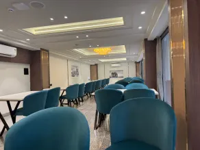 Hotel Mumbai House Vijay Nagar Nr Brilliant Convention Center - Restaurant