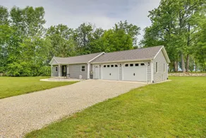 Grand Lake Getaway w/ Boat Dock in St Marys! - Interiör