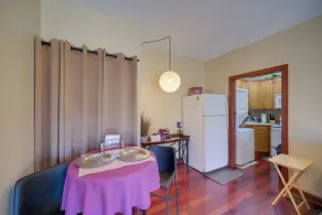 Convenient Apt 2 Mi to North Chagrin Hiking! - Interior