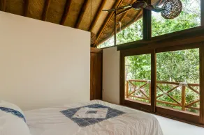 Private Jungle Villa with Full Kitchen & Pool Access - Rom