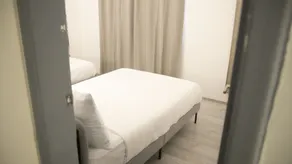 Singular Antara - Room