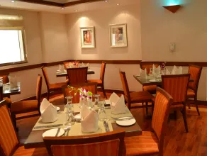 Al Rawda Arjaan by Rotana, Abu Dhabi - Restaurant
