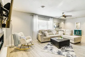 Patio & Fenced Yard: Newly Renovated Hurst Home! - Intérieur