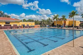 Emerald Greens Hotel Condo Resort - Pool