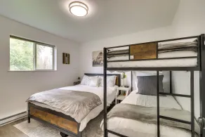 Whitefish Condo w/ Pool Access + Close to Hiking! - Intérieur