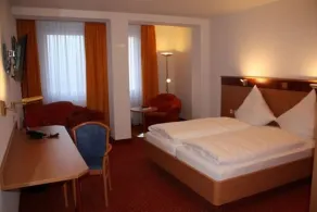 Hotel & Restaurant Zum Ochsen -Ox Distillery - Room
