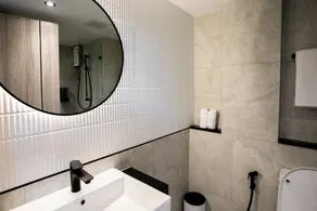 Pillow B Hotel - Bathroom