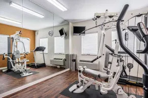 Comfort Suites Near Texas State University - Salle de remise en forme