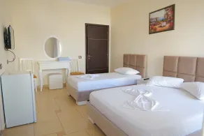 Hotel Rixhi - Room