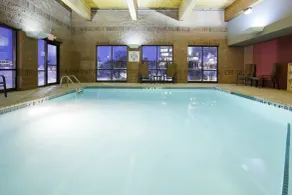 Holiday Inn Express & Suites Bloomington West by IHG - Piscine