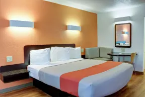 Motel 6-Bishop, CA - Chambre