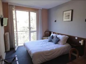 Logis Hôtel AMBROISE - Værelse