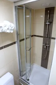 Sun Hotel - Bathroom