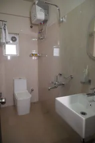 Yuvi Grand Residency - Salle de bain