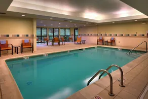 Courtyard by Marriott Kansas City Shawnee - Piscine