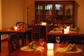 Kalla Bongo Lake Resort - Restaurant