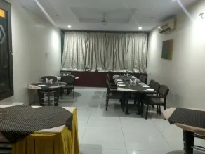 JK Rooms 122 Shaheen Lodging & Boarding - Restaurant