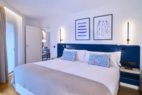 Apartamentos Luna Suites Granada - Zimmer
