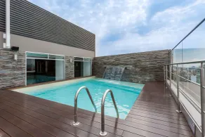 Ramada Encore by Wyndham Lima San Isidro - Pool