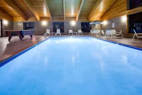AmericInn by Wyndham Ironwood - Basseng