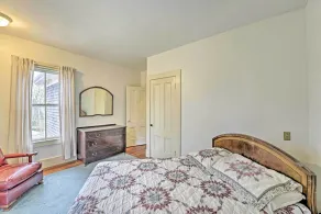 Apt on Vineyard Haven Near Nantucket Sound! - Værelse
