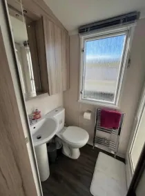 Familienfreundlicher netter Ferienpark mit Pool - Badezimmer
