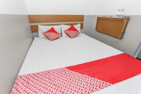 OYO 93584 RukotelNearICE BSD - Værelse
