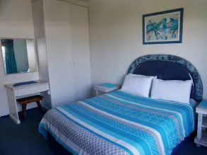 Southern Comfort - On the Pool - Room