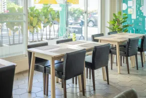 Meant To Be - Restaurant