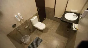 Wild Vista Corbett Resort - Bathroom