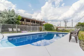 Quality Hotel & Suites - Piscine