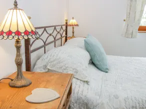 Gardeners Cottage - Room