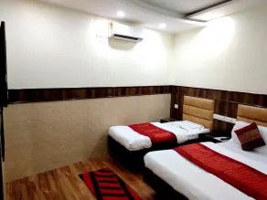 Raghunath Hotel Jammu - Room