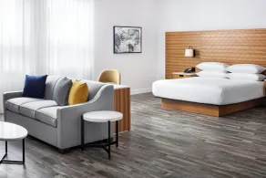Delta Hotels by Marriott Grande Prairie Airport - Room