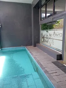 De La Charis Hotel - Piscina