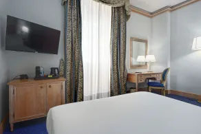 Hotel De La Ville - Room