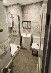 The Alb - Bathroom