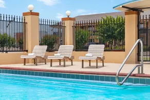 Days Inn by Wyndham Paris - Piscine