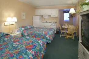Shangri-La Motel - Room