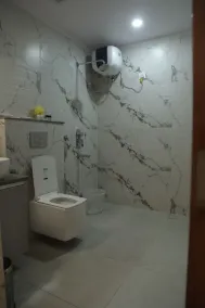 Hotel Radha Vallabh - Baño