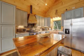 66-acre Group Escape! Gateway to Grandfather Mtn - Innvendig