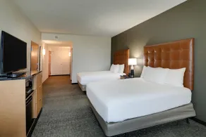 Drury Inn & Suites Dayton North - Chambre