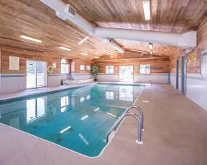 Quality Inn Merritt - Pool
