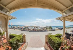 Assano Seafront Luxury - Restaurant