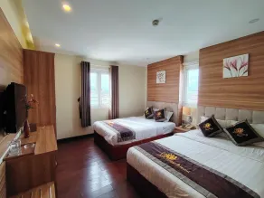 Sen Vàng Luxury Hotel - Vista do quarto